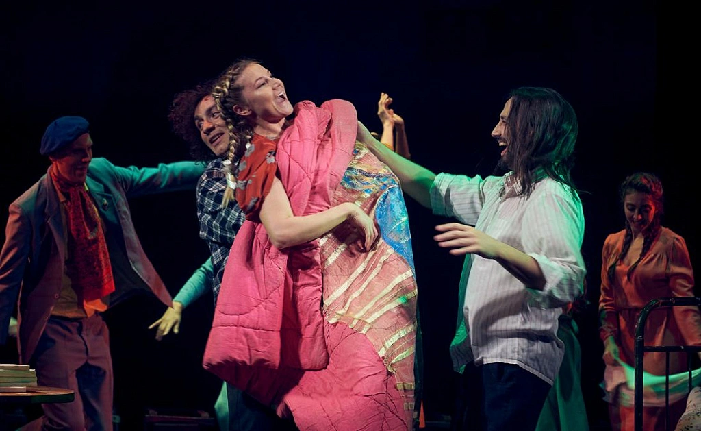 Космос (Московский театр Музыки и Драмы Стаса Намина). Изображение 2