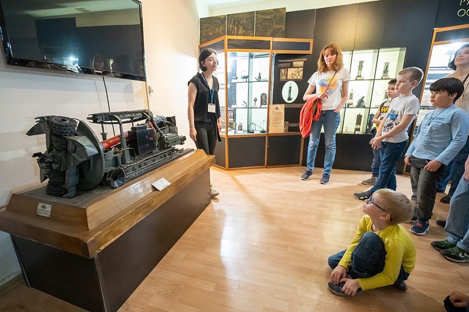 Шахта Академическая в Геологическом музее им. Вернадского. Изображение 2