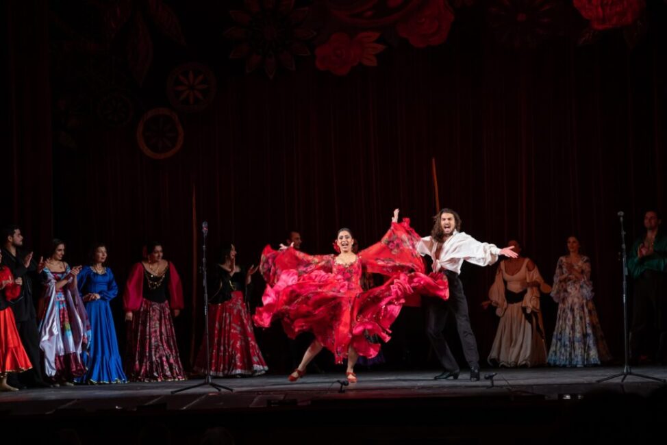 Московский музыкально-драматический цыганский театр "Ромэн". Изображение 1