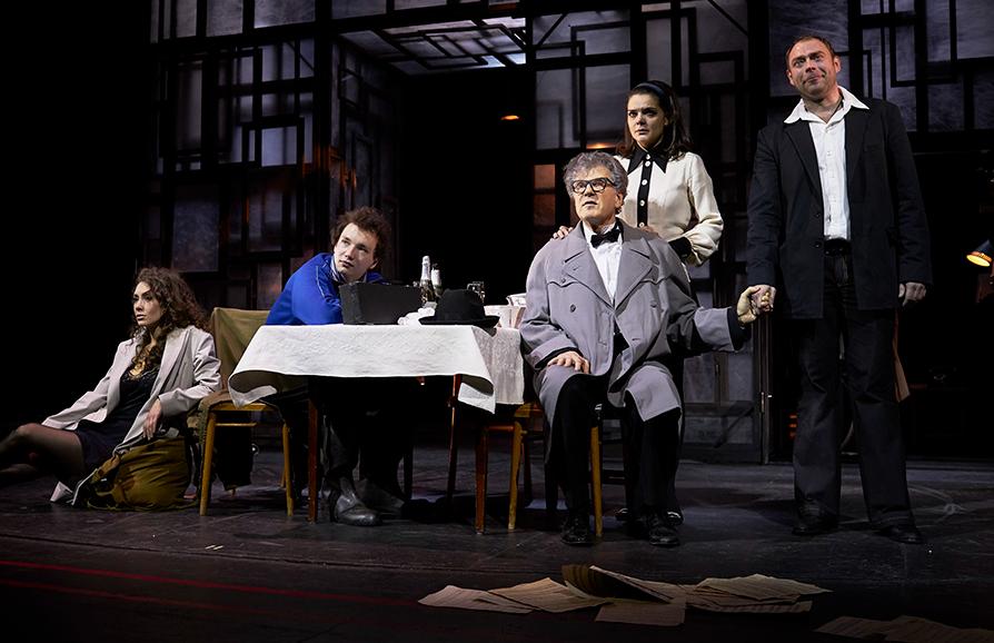 Старший сын (Московский академический театр им. Вл.Маяковского). Изображение 11