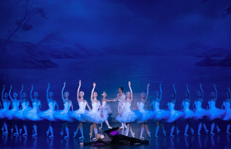 Лебединое озеро (Москонцерт Холл). Изображение 8