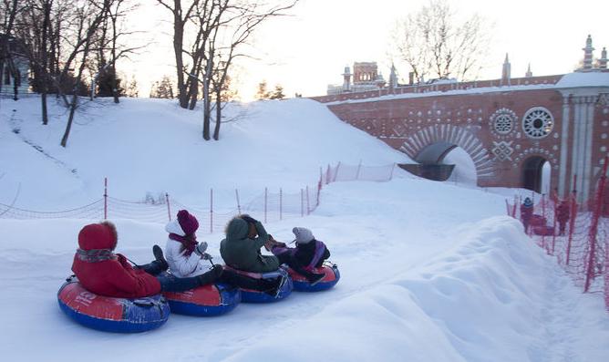 Горки с тюбингом Царицыно. Изображение 1