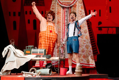 Малыш и Карлсон, который живет на крыше. Изображение 3