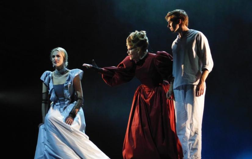 Дядюшкин сон (Театр имени Н.В. Гоголя ). Изображение 1