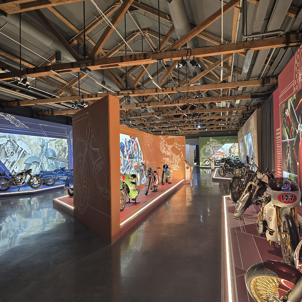 Выставка "Мотолегенды". Изображение 1