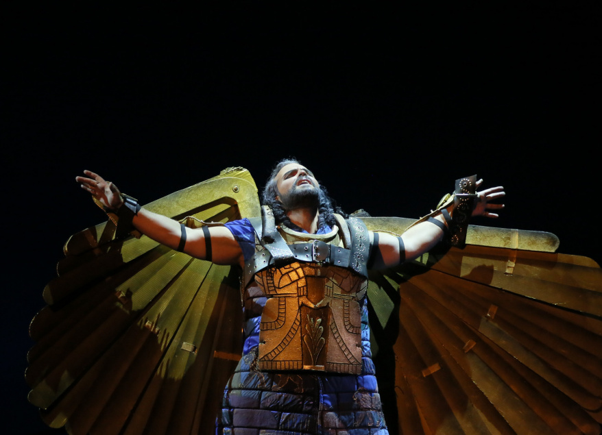 Набукко. Изображение 1