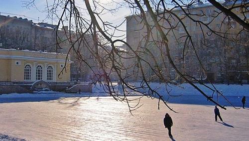 Каток на Патриарших прудах. Изображение 3