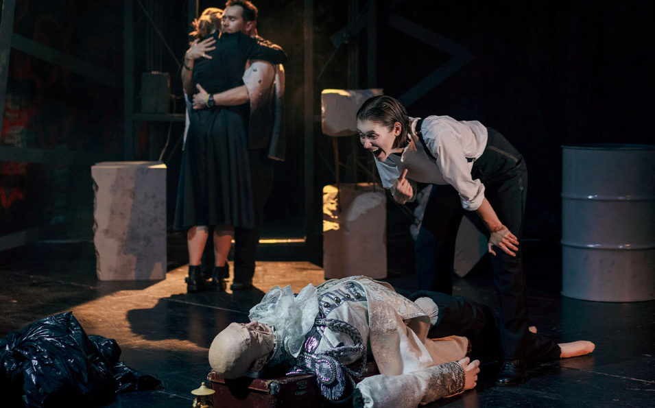 Разбойники  (Театр Н.В. Гоголя). Изображение 8