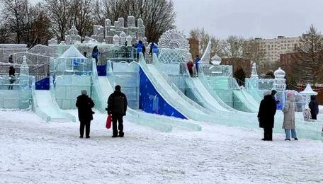 Тюбинговая горка в парке искусств «Музеон». Изображение 4