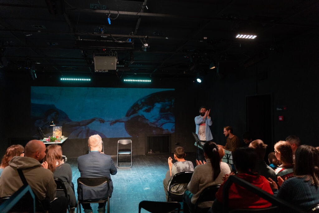 Чудо, или Как корова спасла театр. Изображение 1