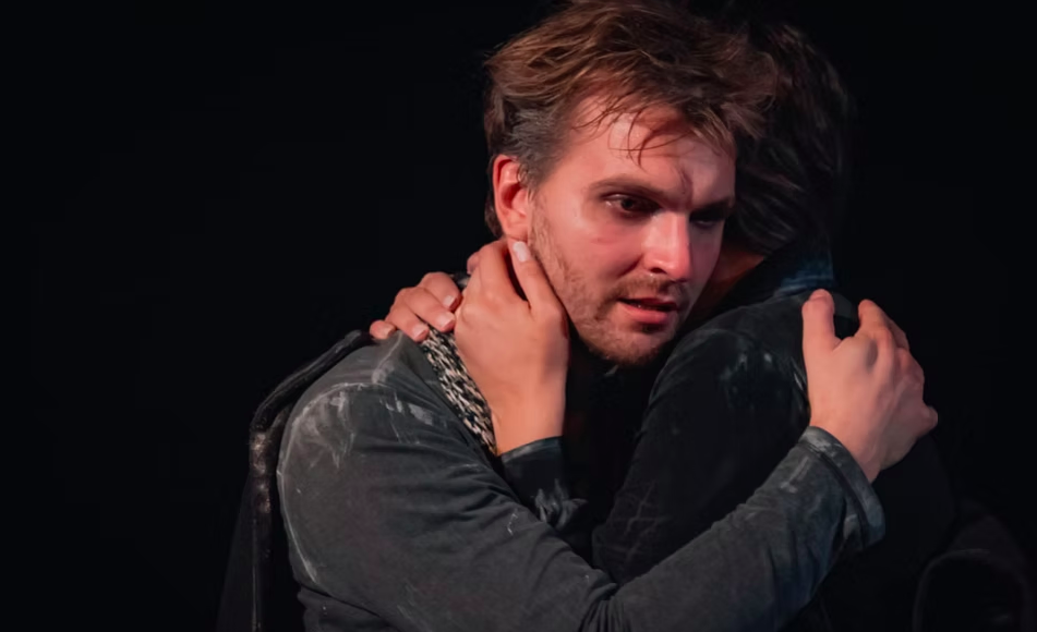 РАСКОЛЬНИКОВ МЕЖДУ ТЬМОЙ И СВЕТОМ. Изображение 8