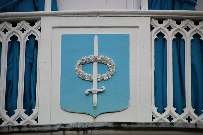 Мастер-класс «Витражная роспись. Готический подсвечник» . Изображение 1