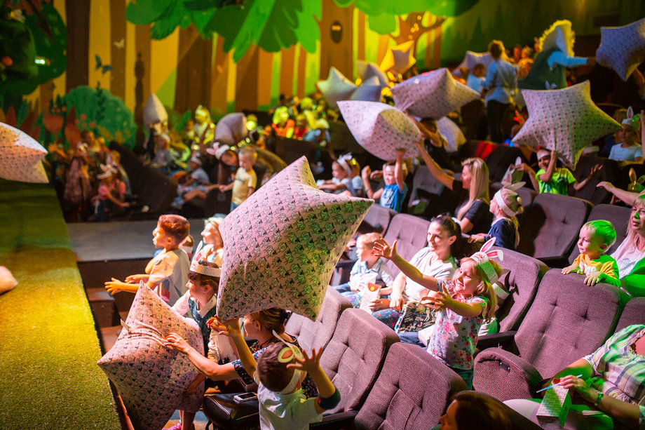 Новогодняя шоу - сказка "Зайцы". Изображение 3