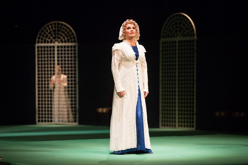 Евгений Онегин (Новая Опера). Изображение 1