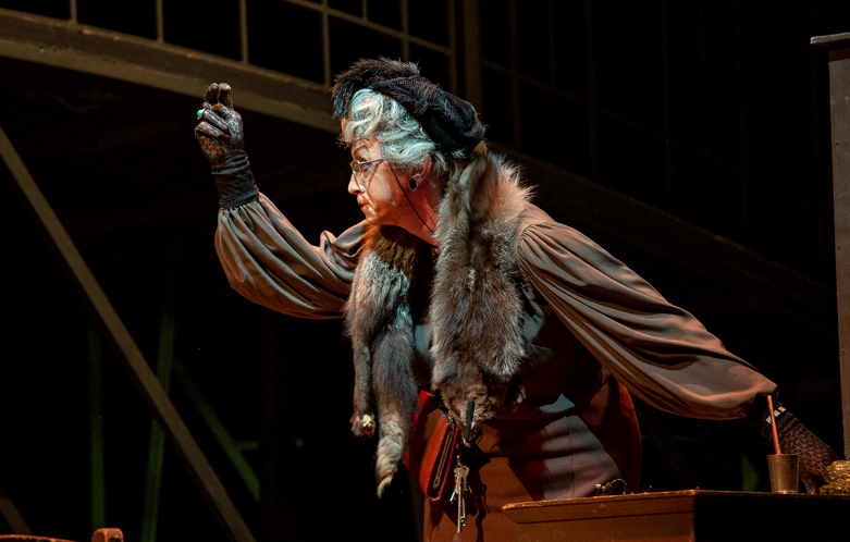 Р. Р. Р.. Изображение 5