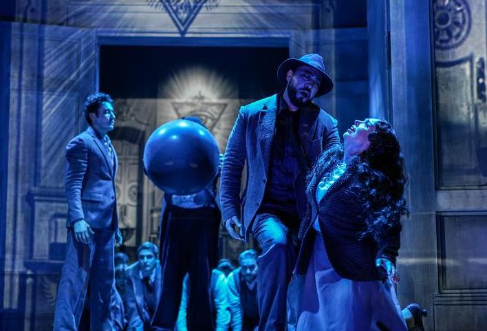 Паяцы. Изображение 11