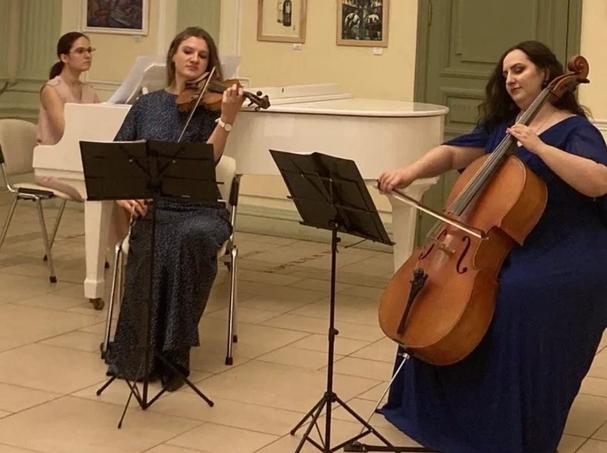 Волшебное трио. Изображение 1