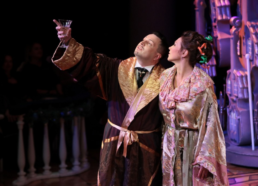 Летучая мышь (Геликон–Опера). Изображение 1