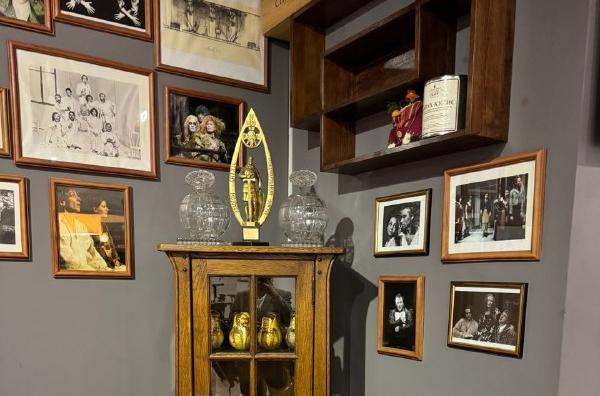 Мастерская Петра Фоменко. Изображение 4