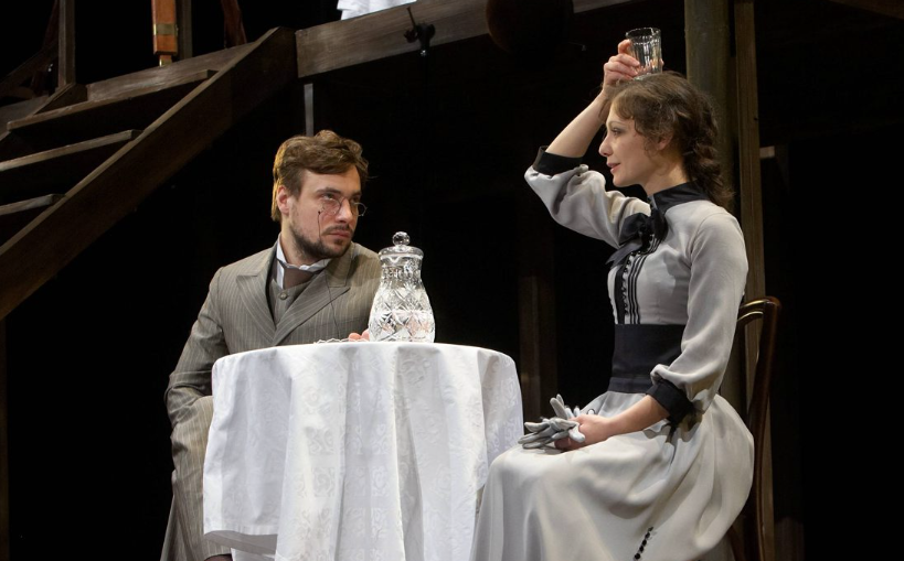 Бесприданница (Мастерская Петра Фоменко). Изображение 1