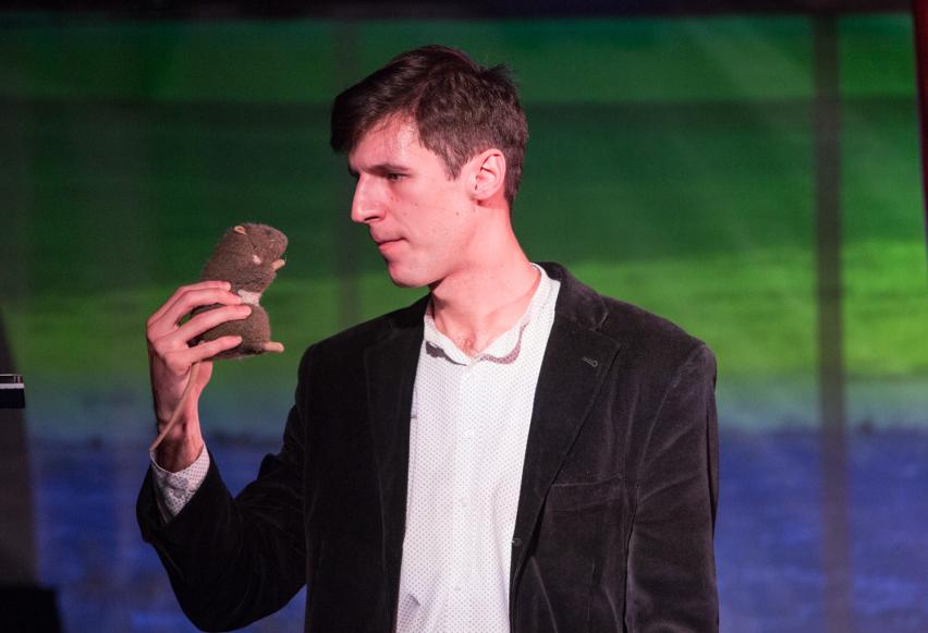 Тео – театральный капитан. Изображение 7