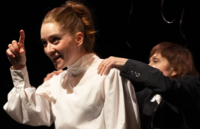 Бабушка, птица и 48 сигар (КукLab Театральная лаборатория на м. Смоленская ). Изображение 3