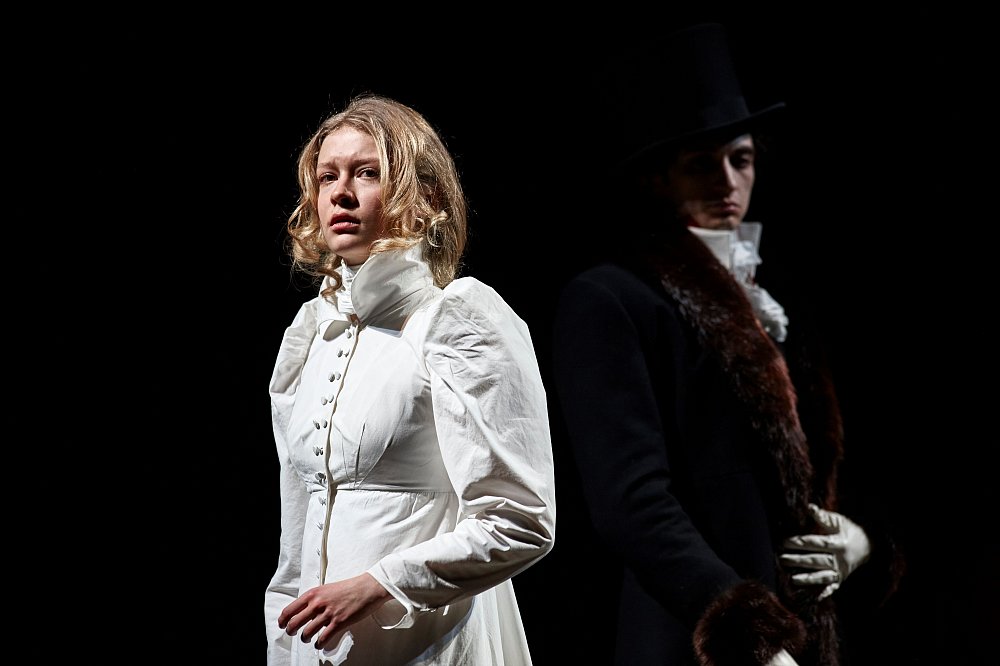 Евгений Онегин (театр им. Вл.Маяковского). Изображение 6