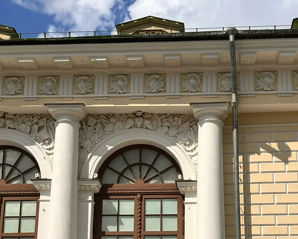 Выставочный центр "Манеж". Изображение 2