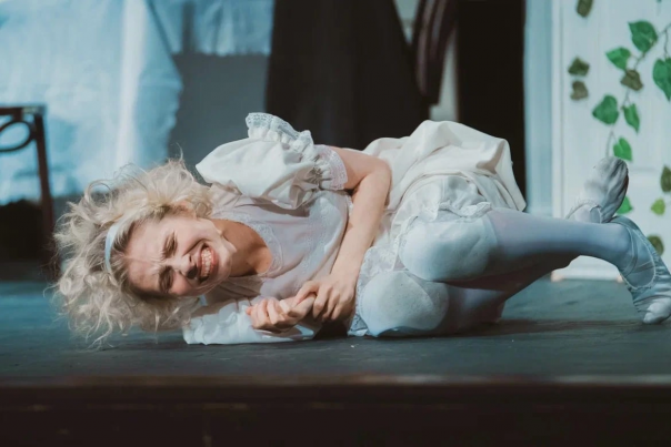 Сотворившая чудо (Театр у Никитских ворот). Изображение 1