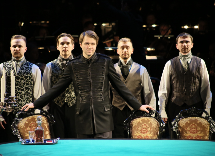 Пиковая дама (Музыкальный театр «Геликон–Опера»). Изображение 5