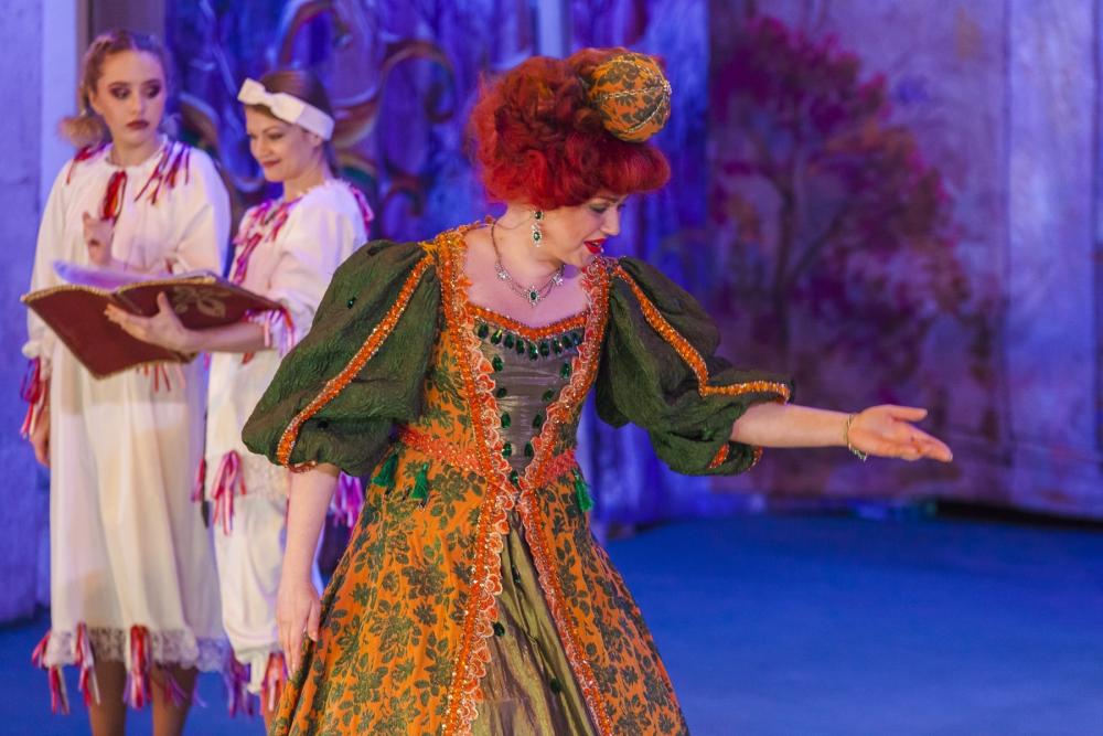 История хрустальной туфельки. Изображение 8