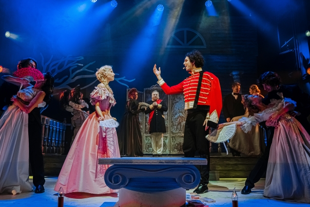 Анна на шее. Изображение 8