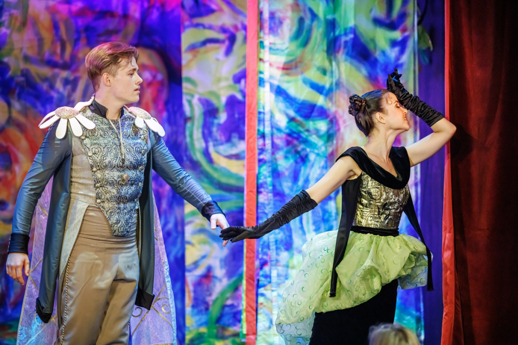 Цокотуха-именинница. Изображение 5