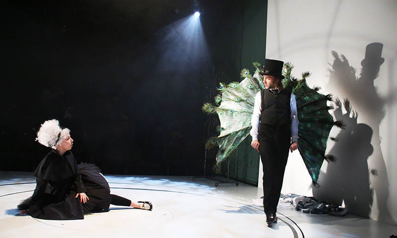 Школа жён. Изображение 3