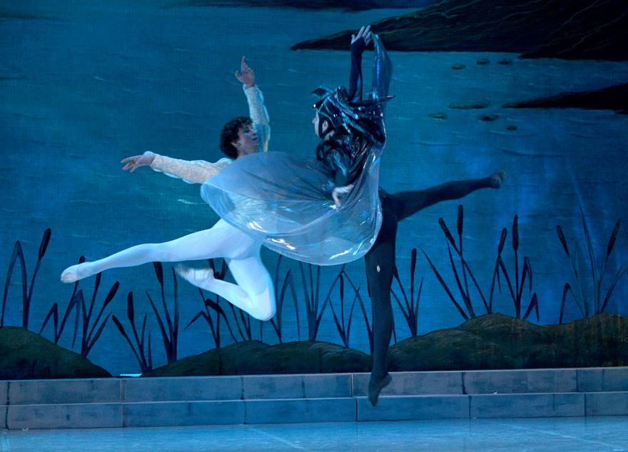 Лебединое озеро (на сцене ЦКИ «Меридиан»). Изображение 6