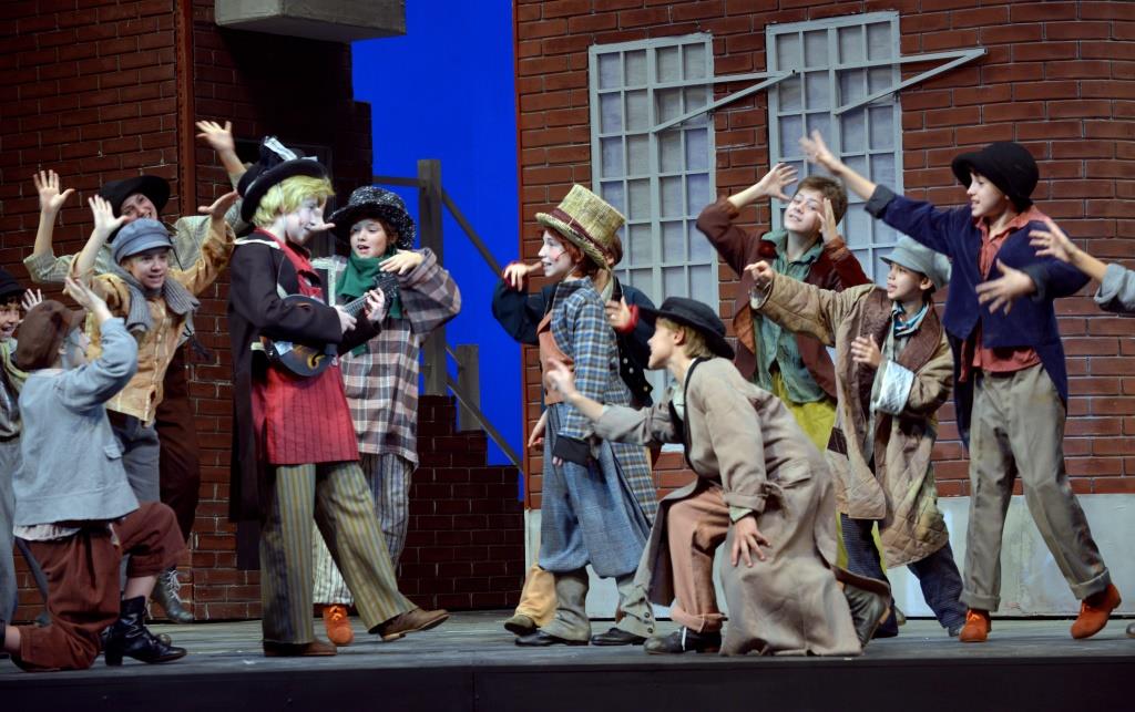 Жизнь и необыкновенные приключения Оливера Твиста. Изображение 1