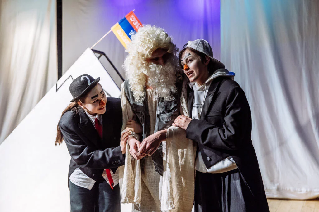 У ковчега в восемь (Вернадского, 13). Изображение 13