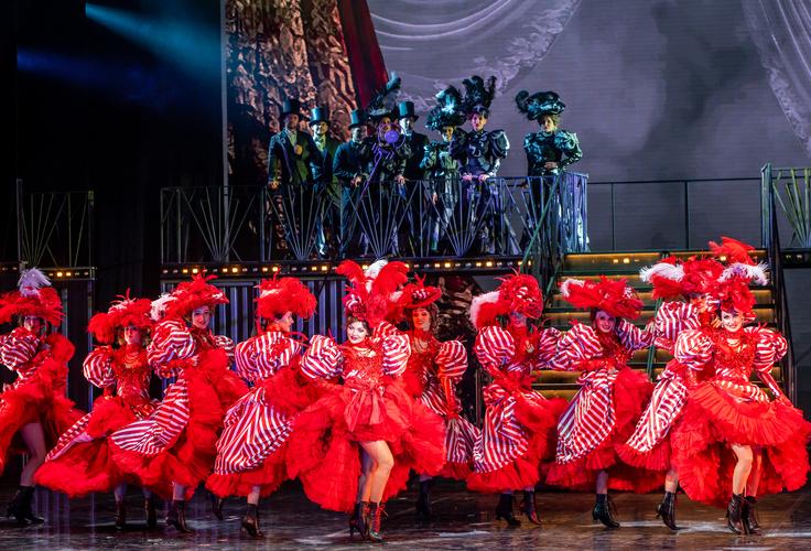 Веселая вдова . Изображение 5