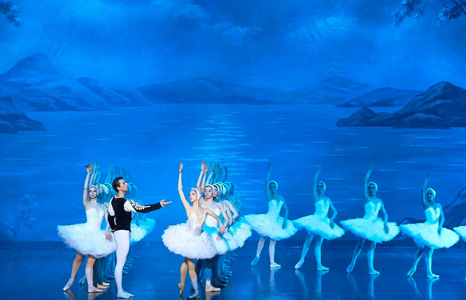 Лебединое озеро (Москонцерт Холл). Изображение 6