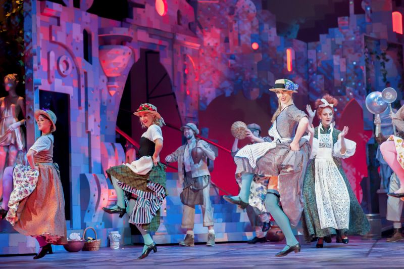 Собака на сене. Изображение 5