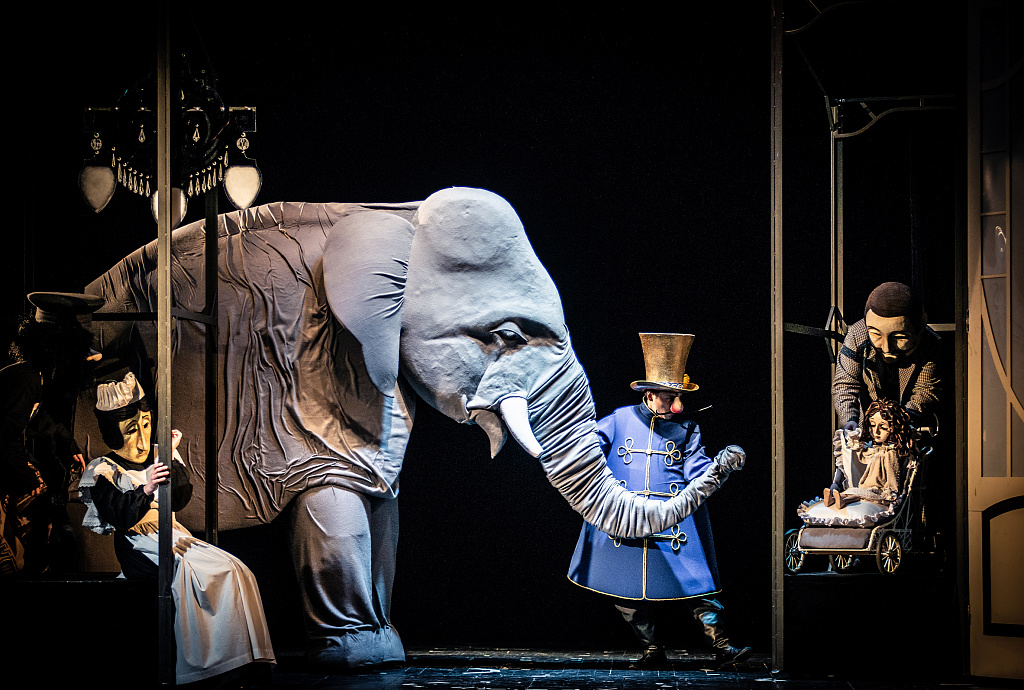 Slon_09.jpg Slon_09.jpg