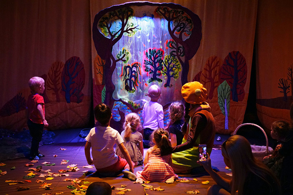 Ladoshki_Osen_01.jpg Ladoshki_Osen_01.jpg