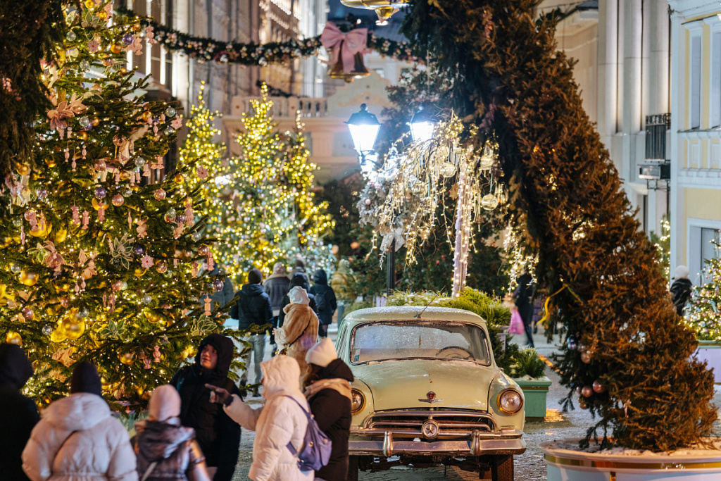 215. Novogodnee oformlenie ulits.jpg