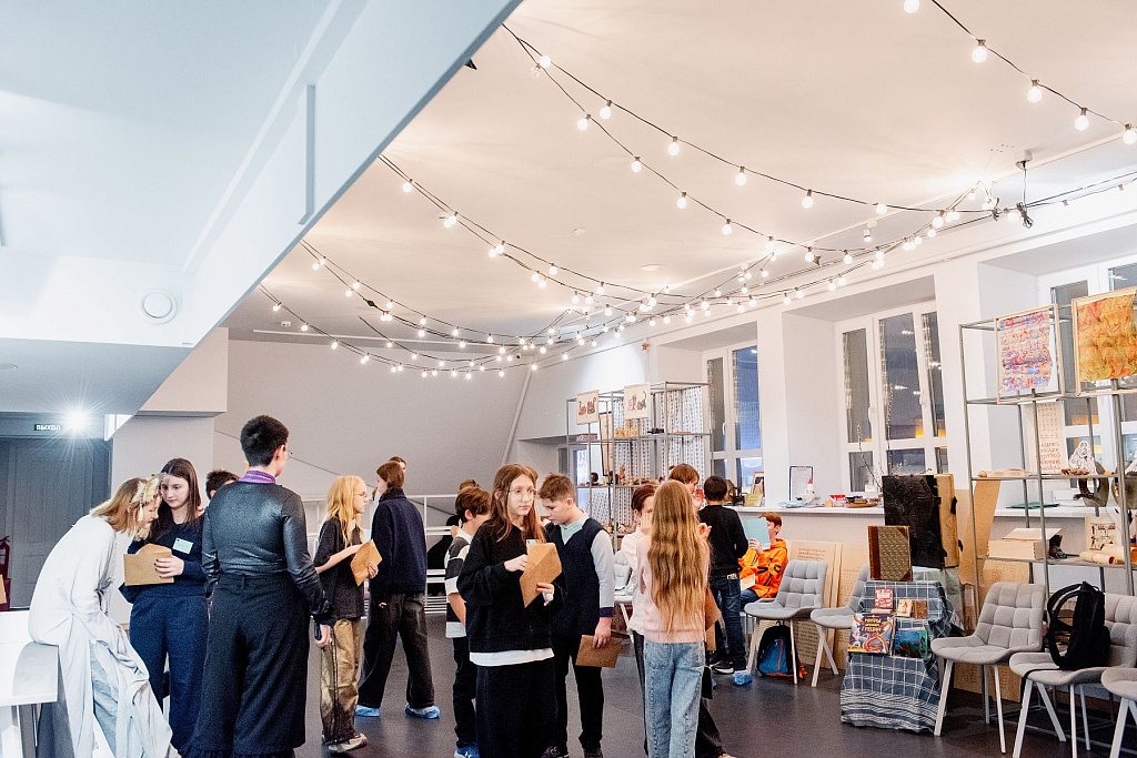 Новогодняя программа для подростков 10-14 лет в Арке Марка. Изображение 1