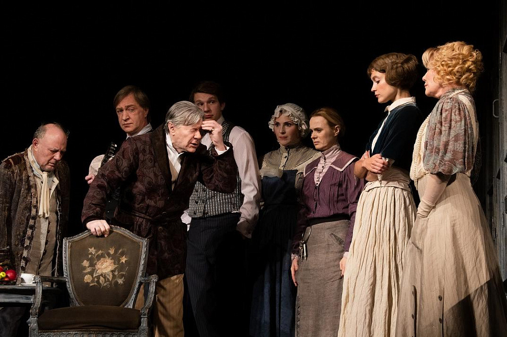 Вишнёвый сад (Театр Ленком Марка Захарова). Изображение 2