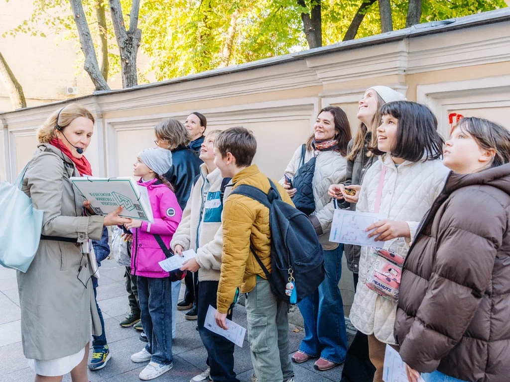 От дворца до яйца: Семейная экскурсия-приключение в районе Чистых прудов. Изображение 2
