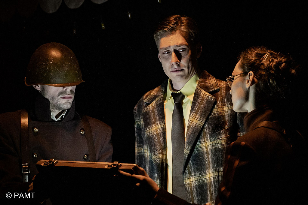 Коричневое утро. Изображение 3