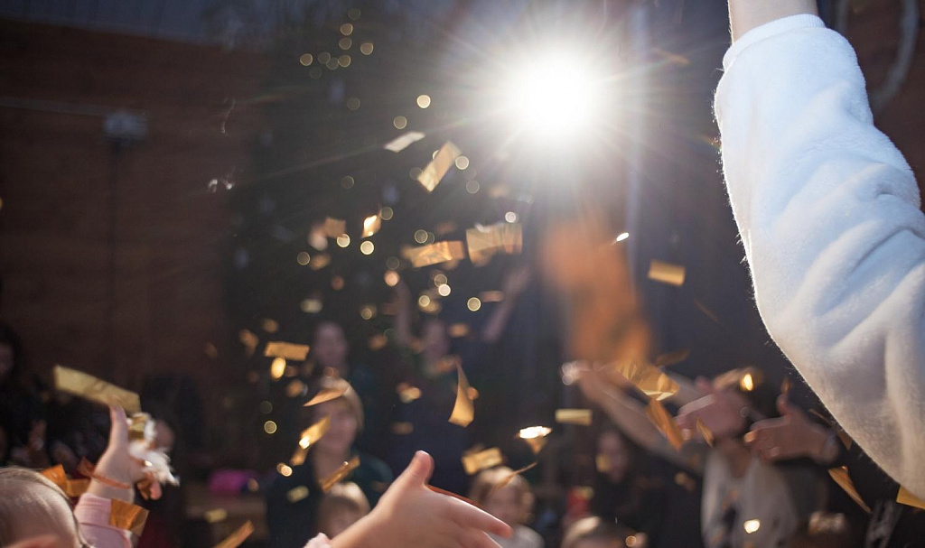 Снежный ветер. Трогательный спектакль. Изображение 6