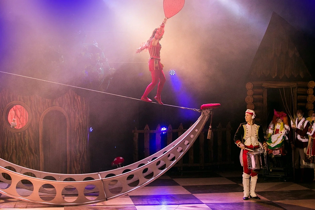 Дед Мороз и Баба Яга спасают Новый Год. Изображение 4