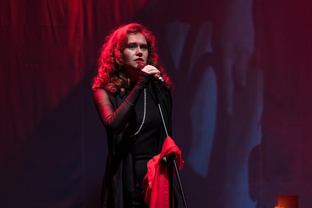 Жизнь, кажется, висит на волоске. Изображение 4